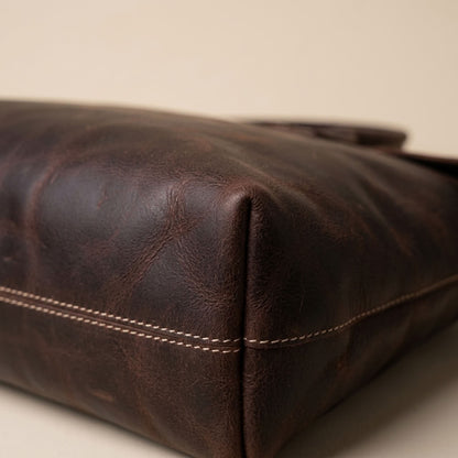 Sac à main homme en cuir Cognac – L'Épuré