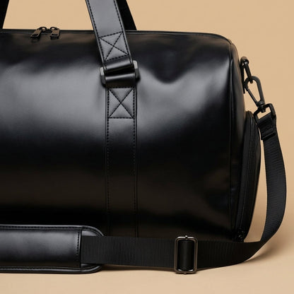 Boston Bag L'Évadé VALMONT porté à la main